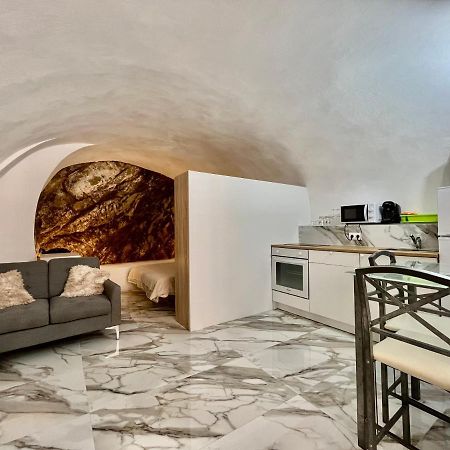 מנטון Cave House Apartment מראה חיצוני תמונה