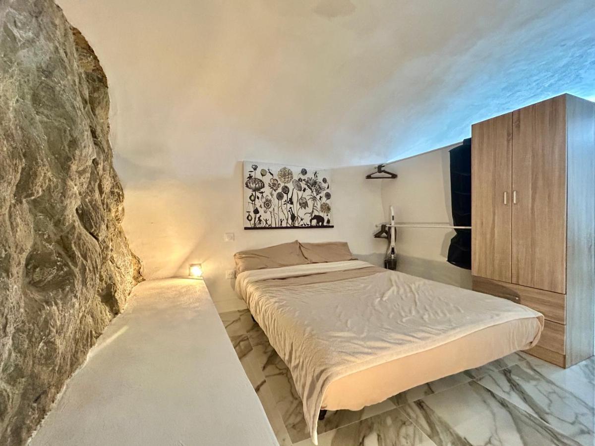מנטון Cave House Apartment מראה חיצוני תמונה