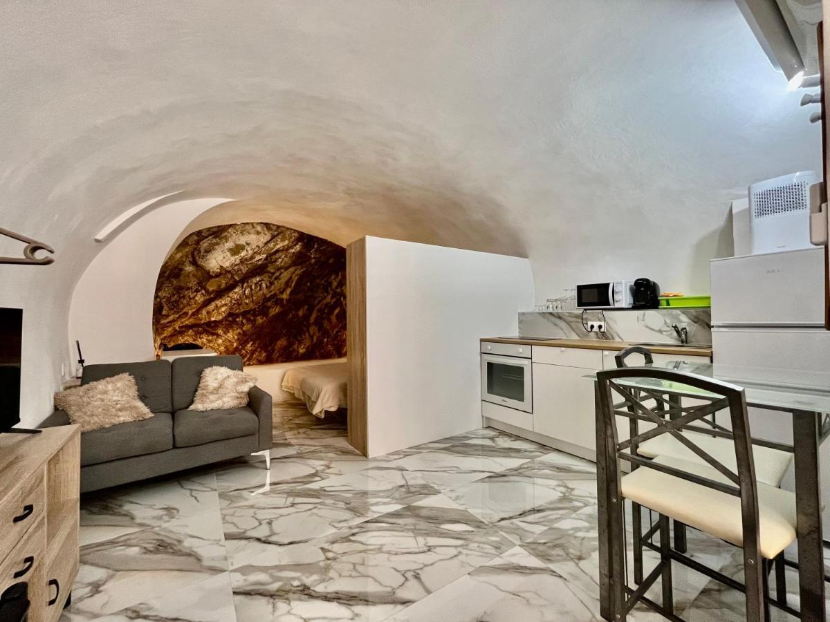 מנטון Cave House Apartment מראה חיצוני תמונה